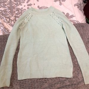 Mint green Junior’s sweater